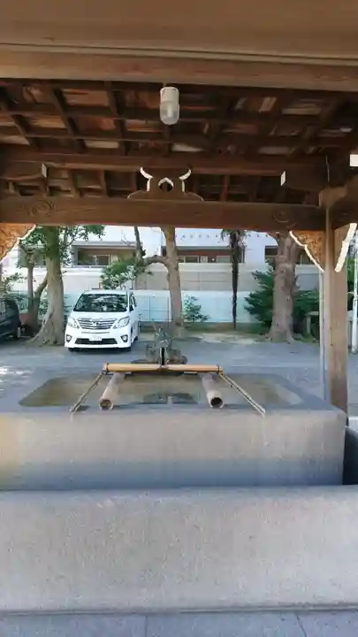 海神社の手水舎