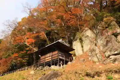 三輪神社の本殿・本堂