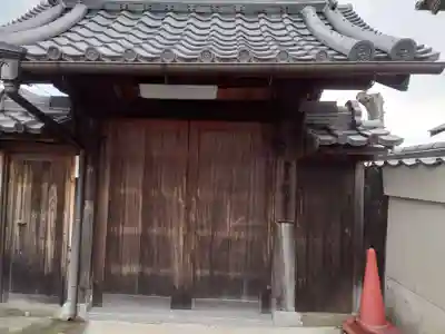 観音寺の山門・神門