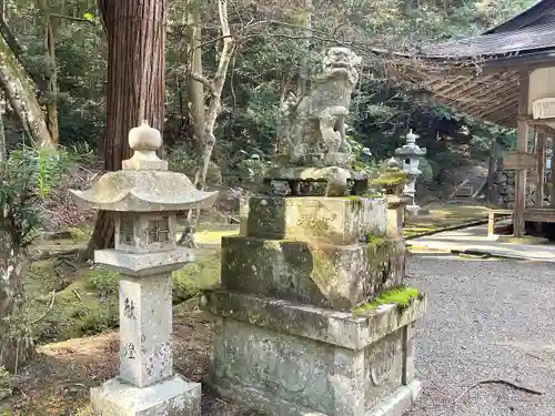 勝手神社の狛犬