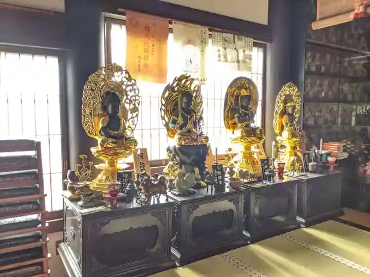 三明寺の本殿・本堂