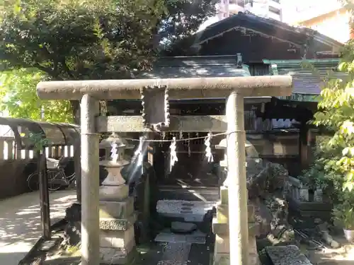 小野照崎神社の鳥居