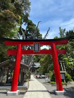 伊古奈比咩命神社の{uncategorized: "未分類", other: "その他", undefined: "問題あり", building: "その他建物", grave: "お墓", sacred_gate: "鳥居", guardian: "狛犬", statue: "像", buddha: "仏像", history: "歴史", nature: "自然", garden: "庭園", animal: "動物", pagoda: "塔", temizu: "手水舎", mountain_gate: "山門・神門", sanctuary: "本殿・本堂", subordinate: "末社・摂社", art: "芸術", scenery: "景色", jizo: "地蔵", ema: "絵馬", goshuin: "御朱印", omikuji: "おみくじ", items: "授与品その他", amulet: "お守り", goshuincho: "御朱印帳", eats: "食事", festival: "お祭り", votive_dance: "神楽", shichigosan: "七五三参", wedding: "結婚式", experience: "体験その他", initially: "初詣", around: "周辺", anti_infection: "感染症対策"}
