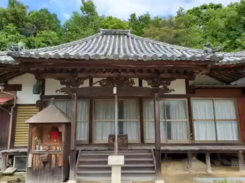 薬師寺の本殿・本堂