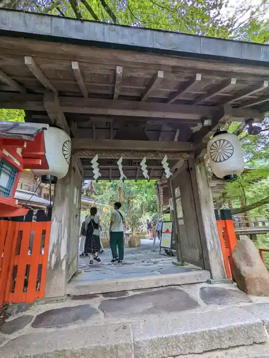 貴船神社の山門・神門