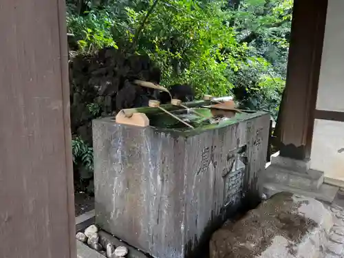 伊勢山皇大神宮の手水舎