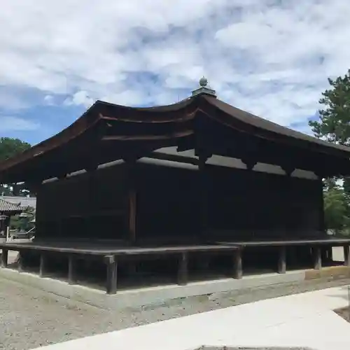 鶴林寺の本殿・本堂
