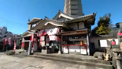 萬徳寺の{uncategorized: "未分類", other: "その他", undefined: "問題あり", building: "その他建物", grave: "お墓", sacred_gate: "鳥居", guardian: "狛犬", statue: "像", buddha: "仏像", history: "歴史", nature: "自然", garden: "庭園", animal: "動物", pagoda: "塔", temizu: "手水舎", mountain_gate: "山門・神門", sanctuary: "本殿・本堂", subordinate: "末社・摂社", art: "芸術", scenery: "景色", jizo: "地蔵", ema: "絵馬", goshuin: "御朱印", omikuji: "おみくじ", items: "授与品その他", amulet: "お守り", goshuincho: "御朱印帳", eats: "食事", festival: "お祭り", votive_dance: "神楽", shichigosan: "七五三参", wedding: "結婚式", experience: "体験その他", initially: "初詣", around: "周辺", anti_infection: "感染症対策"}