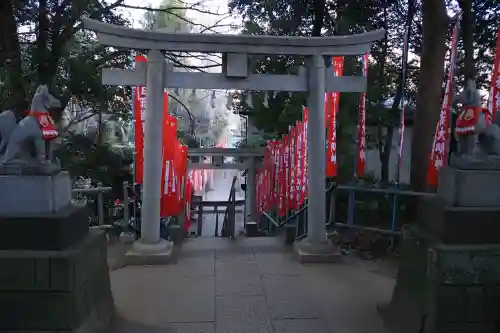 春日部稲荷神社の{uncategorized: "未分類", other: "その他", undefined: "問題あり", building: "その他建物", grave: "お墓", sacred_gate: "鳥居", guardian: "狛犬", statue: "像", buddha: "仏像", history: "歴史", nature: "自然", garden: "庭園", animal: "動物", pagoda: "塔", temizu: "手水舎", mountain_gate: "山門・神門", sanctuary: "本殿・本堂", subordinate: "末社・摂社", art: "芸術", scenery: "景色", jizo: "地蔵", ema: "絵馬", goshuin: "御朱印", omikuji: "おみくじ", items: "授与品その他", amulet: "お守り", goshuincho: "御朱印帳", eats: "食事", festival: "お祭り", votive_dance: "神楽", shichigosan: "七五三参", wedding: "結婚式", experience: "体験その他", initially: "初詣", around: "周辺", anti_infection: "感染症対策"}