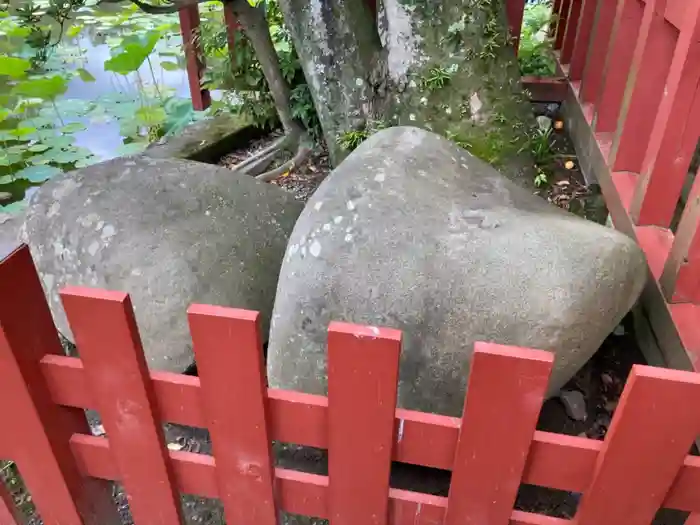 旗上弁財天社の建物その他