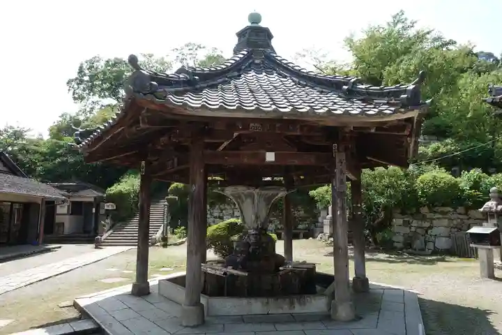 園城寺(三井寺)の手水舎