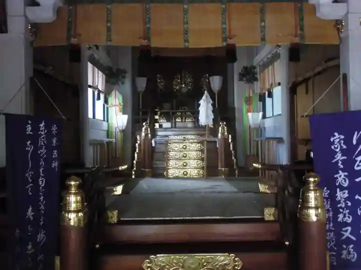 白髭神社の本殿・本堂