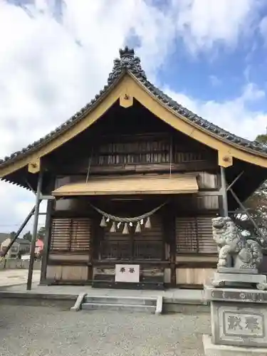 南明治八幡社の本殿