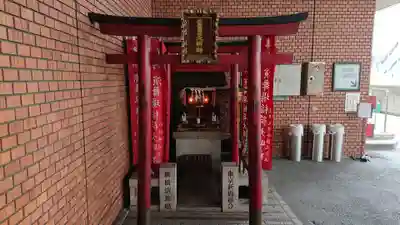 演舞場稲荷大明神の鳥居