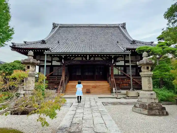 高布山 金勝寺の本殿・本堂