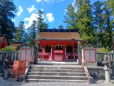 日吉神社の{uncategorized: "未分類", other: "その他", undefined: "問題あり", building: "その他建物", grave: "お墓", sacred_gate: "鳥居", guardian: "狛犬", statue: "像", buddha: "仏像", history: "歴史", nature: "自然", garden: "庭園", animal: "動物", pagoda: "塔", temizu: "手水舎", mountain_gate: "山門・神門", sanctuary: "本殿・本堂", subordinate: "末社・摂社", art: "芸術", scenery: "景色", jizo: "地蔵", ema: "絵馬", goshuin: "御朱印", omikuji: "おみくじ", items: "授与品その他", amulet: "お守り", goshuincho: "御朱印帳", eats: "食事", festival: "お祭り", votive_dance: "神楽", shichigosan: "七五三参", wedding: "結婚式", experience: "体験その他", initially: "初詣", around: "周辺", anti_infection: "感染症対策"}