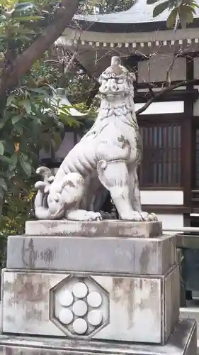 鳥越神社の狛犬