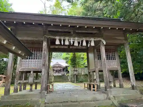 加知彌神社の山門