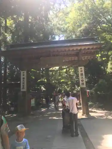 高尾山薬王院の山門・神門