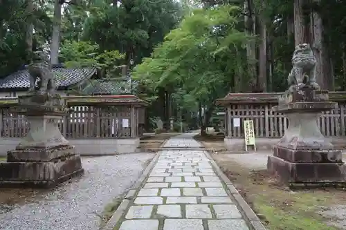 雄山神社中宮祈願殿(富山県)