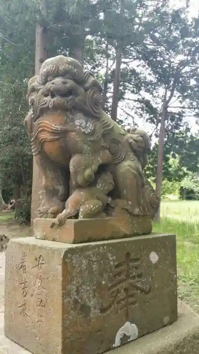 諏訪神社の狛犬