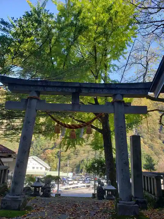 宇奈月神社の鳥居