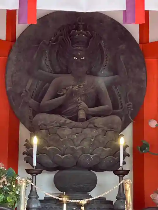 愛染明王堂の{uncategorized: "未分類", other: "その他", undefined: "問題あり", building: "その他建物", grave: "お墓", sacred_gate: "鳥居", guardian: "狛犬", statue: "像", buddha: "仏像", history: "歴史", nature: "自然", garden: "庭園", animal: "動物", pagoda: "塔", temizu: "手水舎", mountain_gate: "山門・神門", sanctuary: "本殿・本堂", subordinate: "末社・摂社", art: "芸術", scenery: "景色", jizo: "地蔵", ema: "絵馬", goshuin: "御朱印", omikuji: "おみくじ", items: "授与品その他", amulet: "お守り", goshuincho: "御朱印帳", eats: "食事", festival: "お祭り", votive_dance: "神楽", shichigosan: "七五三参", wedding: "結婚式", experience: "体験その他", initially: "初詣", around: "周辺", anti_infection: "感染症対策"}