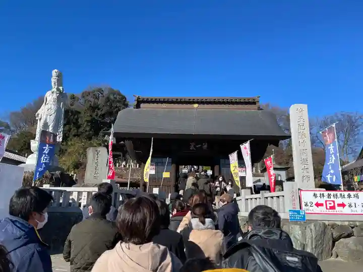 埼玉厄除け開運大師・龍泉寺(切り絵御朱印発祥の寺)の本殿・本堂