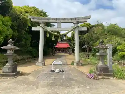 浦賀神社の{uncategorized: "未分類", other: "その他", undefined: "問題あり", building: "その他建物", grave: "お墓", sacred_gate: "鳥居", guardian: "狛犬", statue: "像", buddha: "仏像", history: "歴史", nature: "自然", garden: "庭園", animal: "動物", pagoda: "塔", temizu: "手水舎", mountain_gate: "山門・神門", sanctuary: "本殿・本堂", subordinate: "末社・摂社", art: "芸術", scenery: "景色", jizo: "地蔵", ema: "絵馬", goshuin: "御朱印", omikuji: "おみくじ", items: "授与品その他", amulet: "お守り", goshuincho: "御朱印帳", eats: "食事", festival: "お祭り", votive_dance: "神楽", shichigosan: "七五三参", wedding: "結婚式", experience: "体験その他", initially: "初詣", around: "周辺", anti_infection: "感染症対策"}
