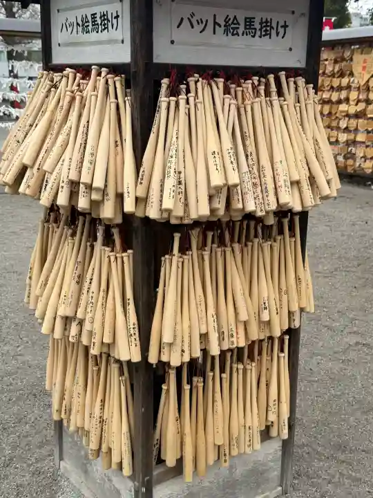 箭弓稲荷神社の{uncategorized: "未分類", other: "その他", undefined: "問題あり", building: "その他建物", grave: "お墓", sacred_gate: "鳥居", guardian: "狛犬", statue: "像", buddha: "仏像", history: "歴史", nature: "自然", garden: "庭園", animal: "動物", pagoda: "塔", temizu: "手水舎", mountain_gate: "山門・神門", sanctuary: "本殿・本堂", subordinate: "末社・摂社", art: "芸術", scenery: "景色", jizo: "地蔵", ema: "絵馬", goshuin: "御朱印", omikuji: "おみくじ", items: "授与品その他", amulet: "お守り", goshuincho: "御朱印帳", eats: "食事", festival: "お祭り", votive_dance: "神楽", shichigosan: "七五三参", wedding: "結婚式", experience: "体験その他", initially: "初詣", around: "周辺", anti_infection: "感染症対策"}