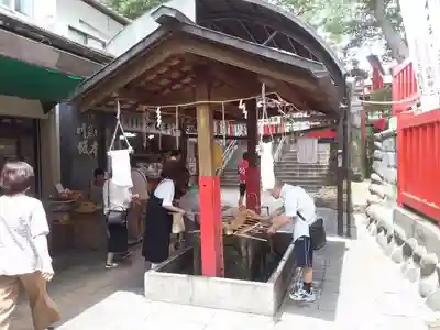 千代保稲荷神社の手水舎
