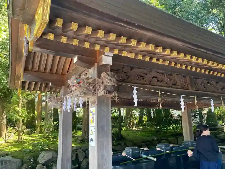 白山比咩神社の{uncategorized: "未分類", other: "その他", undefined: "問題あり", building: "その他建物", grave: "お墓", sacred_gate: "鳥居", guardian: "狛犬", statue: "像", buddha: "仏像", history: "歴史", nature: "自然", garden: "庭園", animal: "動物", pagoda: "塔", temizu: "手水舎", mountain_gate: "山門・神門", sanctuary: "本殿・本堂", subordinate: "末社・摂社", art: "芸術", scenery: "景色", jizo: "地蔵", ema: "絵馬", goshuin: "御朱印", omikuji: "おみくじ", items: "授与品その他", amulet: "お守り", goshuincho: "御朱印帳", eats: "食事", festival: "お祭り", votive_dance: "神楽", shichigosan: "七五三参", wedding: "結婚式", experience: "体験その他", initially: "初詣", around: "周辺", anti_infection: "感染症対策"}