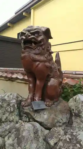 天津神社の狛犬