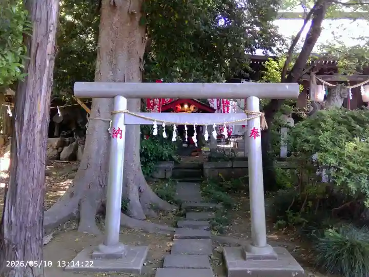馬場氷川神社の{uncategorized: "未分類", other: "その他", undefined: "問題あり", building: "その他建物", grave: "お墓", sacred_gate: "鳥居", guardian: "狛犬", statue: "像", buddha: "仏像", history: "歴史", nature: "自然", garden: "庭園", animal: "動物", pagoda: "塔", temizu: "手水舎", mountain_gate: "山門・神門", sanctuary: "本殿・本堂", subordinate: "末社・摂社", art: "芸術", scenery: "景色", jizo: "地蔵", ema: "絵馬", goshuin: "御朱印", omikuji: "おみくじ", items: "授与品その他", amulet: "お守り", goshuincho: "御朱印帳", eats: "食事", festival: "お祭り", votive_dance: "神楽", shichigosan: "七五三参", wedding: "結婚式", experience: "体験その他", initially: "初詣", around: "周辺", anti_infection: "感染症対策"}