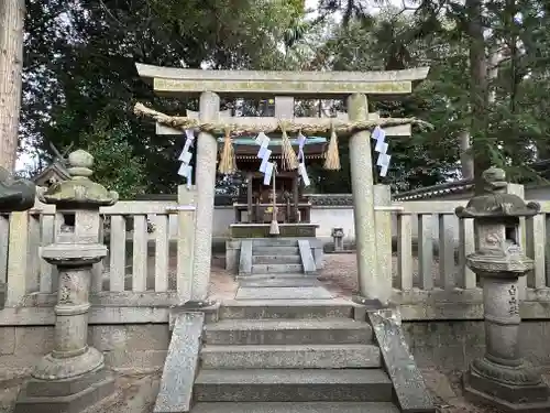 白山神社の鳥居