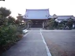 願成寺の本殿