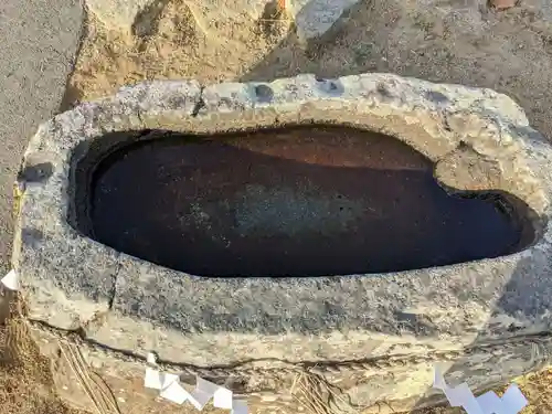 貢八幡神社の手水