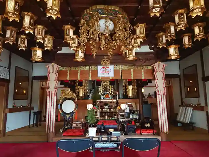 密峰寺の本殿・本堂