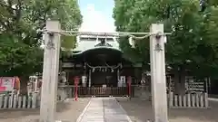 中道八阪神社の本殿
