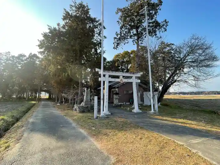 天玉神社の{uncategorized: "未分類", other: "その他", undefined: "問題あり", building: "その他建物", grave: "お墓", sacred_gate: "鳥居", guardian: "狛犬", statue: "像", buddha: "仏像", history: "歴史", nature: "自然", garden: "庭園", animal: "動物", pagoda: "塔", temizu: "手水舎", mountain_gate: "山門・神門", sanctuary: "本殿・本堂", subordinate: "末社・摂社", art: "芸術", scenery: "景色", jizo: "地蔵", ema: "絵馬", goshuin: "御朱印", omikuji: "おみくじ", items: "授与品その他", amulet: "お守り", goshuincho: "御朱印帳", eats: "食事", festival: "お祭り", votive_dance: "神楽", shichigosan: "七五三参", wedding: "結婚式", experience: "体験その他", initially: "初詣", around: "周辺", anti_infection: "感染症対策"}