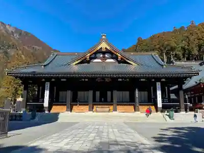 久遠寺の本殿・本堂