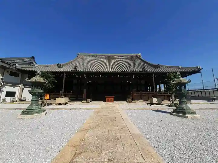 願泉寺(貝塚御坊)の{uncategorized: "未分類", other: "その他", undefined: "問題あり", building: "その他建物", grave: "お墓", sacred_gate: "鳥居", guardian: "狛犬", statue: "像", buddha: "仏像", history: "歴史", nature: "自然", garden: "庭園", animal: "動物", pagoda: "塔", temizu: "手水舎", mountain_gate: "山門・神門", sanctuary: "本殿・本堂", subordinate: "末社・摂社", art: "芸術", scenery: "景色", jizo: "地蔵", ema: "絵馬", goshuin: "御朱印", omikuji: "おみくじ", items: "授与品その他", amulet: "お守り", goshuincho: "御朱印帳", eats: "食事", festival: "お祭り", votive_dance: "神楽", shichigosan: "七五三参", wedding: "結婚式", experience: "体験その他", initially: "初詣", around: "周辺", anti_infection: "感染症対策"}