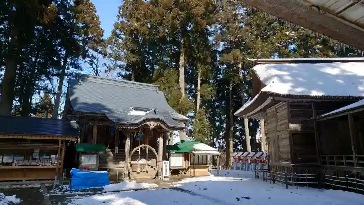 白山神社の{uncategorized: "未分類", other: "その他", undefined: "問題あり", building: "その他建物", grave: "お墓", sacred_gate: "鳥居", guardian: "狛犬", statue: "像", buddha: "仏像", history: "歴史", nature: "自然", garden: "庭園", animal: "動物", pagoda: "塔", temizu: "手水舎", mountain_gate: "山門・神門", sanctuary: "本殿・本堂", subordinate: "末社・摂社", art: "芸術", scenery: "景色", jizo: "地蔵", ema: "絵馬", goshuin: "御朱印", omikuji: "おみくじ", items: "授与品その他", amulet: "お守り", goshuincho: "御朱印帳", eats: "食事", festival: "お祭り", votive_dance: "神楽", shichigosan: "七五三参", wedding: "結婚式", experience: "体験その他", initially: "初詣", around: "周辺", anti_infection: "感染症対策"}