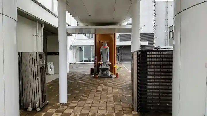 佛願寺札幌別院の地蔵