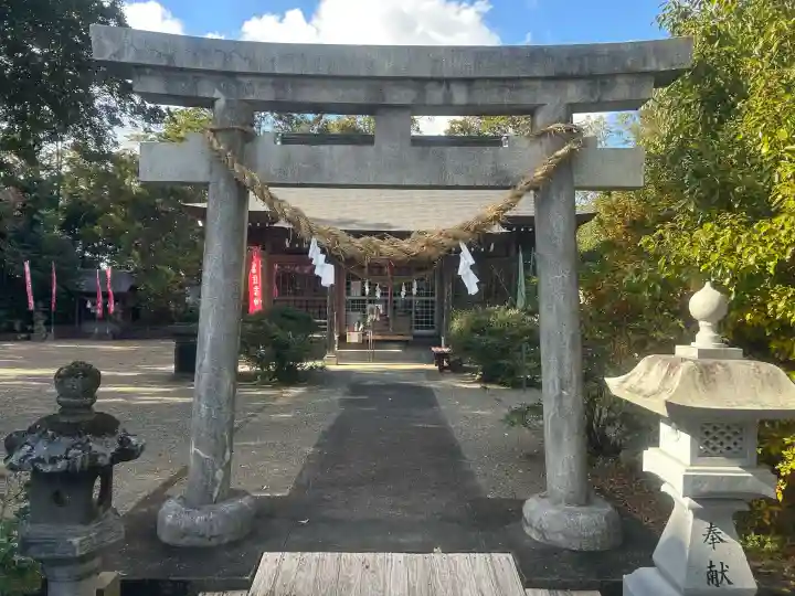 住吉神社の{uncategorized: "未分類", other: "その他", undefined: "問題あり", building: "その他建物", grave: "お墓", sacred_gate: "鳥居", guardian: "狛犬", statue: "像", buddha: "仏像", history: "歴史", nature: "自然", garden: "庭園", animal: "動物", pagoda: "塔", temizu: "手水舎", mountain_gate: "山門・神門", sanctuary: "本殿・本堂", subordinate: "末社・摂社", art: "芸術", scenery: "景色", jizo: "地蔵", ema: "絵馬", goshuin: "御朱印", omikuji: "おみくじ", items: "授与品その他", amulet: "お守り", goshuincho: "御朱印帳", eats: "食事", festival: "お祭り", votive_dance: "神楽", shichigosan: "七五三参", wedding: "結婚式", experience: "体験その他", initially: "初詣", around: "周辺", anti_infection: "感染症対策"}