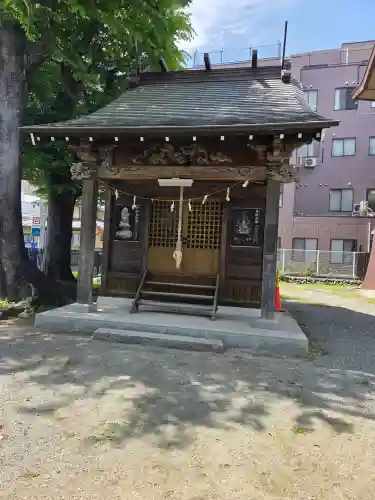 日野八坂神社の{uncategorized: "未分類", other: "その他", undefined: "問題あり", building: "その他建物", grave: "お墓", sacred_gate: "鳥居", guardian: "狛犬", statue: "像", buddha: "仏像", history: "歴史", nature: "自然", garden: "庭園", animal: "動物", pagoda: "塔", temizu: "手水舎", mountain_gate: "山門・神門", sanctuary: "本殿・本堂", subordinate: "末社・摂社", art: "芸術", scenery: "景色", jizo: "地蔵", ema: "絵馬", goshuin: "御朱印", omikuji: "おみくじ", items: "授与品その他", amulet: "お守り", goshuincho: "御朱印帳", eats: "食事", festival: "お祭り", votive_dance: "神楽", shichigosan: "七五三参", wedding: "結婚式", experience: "体験その他", initially: "初詣", around: "周辺", anti_infection: "感染症対策"}