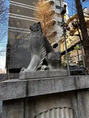 稲荷鬼王神社の{uncategorized: "未分類", other: "その他", undefined: "問題あり", building: "その他建物", grave: "お墓", sacred_gate: "鳥居", guardian: "狛犬", statue: "像", buddha: "仏像", history: "歴史", nature: "自然", garden: "庭園", animal: "動物", pagoda: "塔", temizu: "手水舎", mountain_gate: "山門・神門", sanctuary: "本殿・本堂", subordinate: "末社・摂社", art: "芸術", scenery: "景色", jizo: "地蔵", ema: "絵馬", goshuin: "御朱印", omikuji: "おみくじ", items: "授与品その他", amulet: "お守り", goshuincho: "御朱印帳", eats: "食事", festival: "お祭り", votive_dance: "神楽", shichigosan: "七五三参", wedding: "結婚式", experience: "体験その他", initially: "初詣", around: "周辺", anti_infection: "感染症対策"}