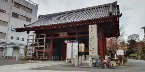 護国寺の山門