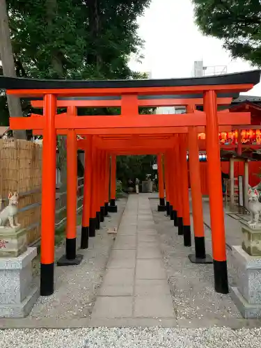蛇窪神社の{uncategorized: "未分類", other: "その他", undefined: "問題あり", building: "その他建物", grave: "お墓", sacred_gate: "鳥居", guardian: "狛犬", statue: "像", buddha: "仏像", history: "歴史", nature: "自然", garden: "庭園", animal: "動物", pagoda: "塔", temizu: "手水舎", mountain_gate: "山門・神門", sanctuary: "本殿・本堂", subordinate: "末社・摂社", art: "芸術", scenery: "景色", jizo: "地蔵", ema: "絵馬", goshuin: "御朱印", omikuji: "おみくじ", items: "授与品その他", amulet: "お守り", goshuincho: "御朱印帳", eats: "食事", festival: "お祭り", votive_dance: "神楽", shichigosan: "七五三参", wedding: "結婚式", experience: "体験その他", initially: "初詣", around: "周辺", anti_infection: "感染症対策"}