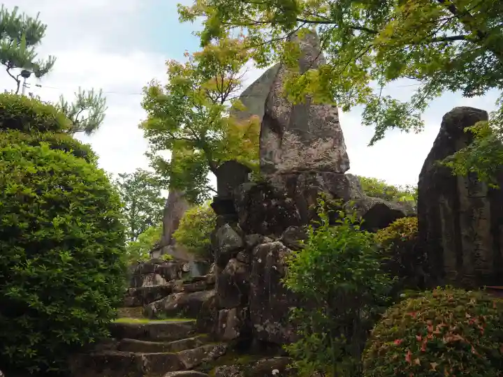 一乗寺の{uncategorized: "未分類", other: "その他", undefined: "問題あり", building: "その他建物", grave: "お墓", sacred_gate: "鳥居", guardian: "狛犬", statue: "像", buddha: "仏像", history: "歴史", nature: "自然", garden: "庭園", animal: "動物", pagoda: "塔", temizu: "手水舎", mountain_gate: "山門・神門", sanctuary: "本殿・本堂", subordinate: "末社・摂社", art: "芸術", scenery: "景色", jizo: "地蔵", ema: "絵馬", goshuin: "御朱印", omikuji: "おみくじ", items: "授与品その他", amulet: "お守り", goshuincho: "御朱印帳", eats: "食事", festival: "お祭り", votive_dance: "神楽", shichigosan: "七五三参", wedding: "結婚式", experience: "体験その他", initially: "初詣", around: "周辺", anti_infection: "感染症対策"}
